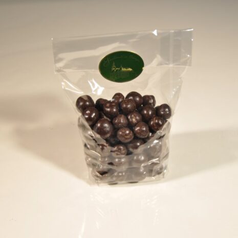 Temna čokolada in lešniki